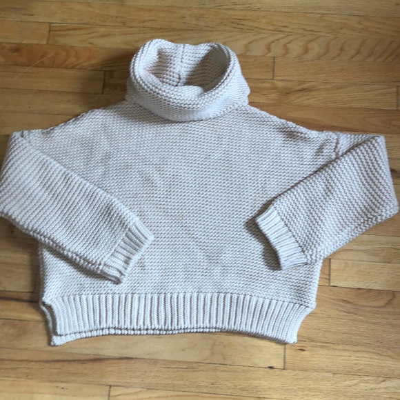 Zara Boxy Turtleneck Sweater - Picture 1 of 5